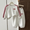 Bộ nỉ dài tay Hone baby sọc đỏ 2 màu xám nhạt, xám đậm cho bé