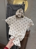 Áo cộc tay cổ tròn trắng chấm tim đen BYNO.Studio kèm chun scunchies