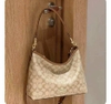 Túi Coach Laurel Shoulder 31x23cm