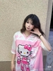 Áo thể thao cổ tim hình Hello Kitty và Mickey Mouse