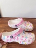 Sục Crocs Hello Kitty And Friends màu trắng