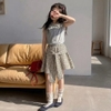 Bộ áo sát nách xám phối cổ kẻ caro chân váy lửng