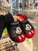 Dép sục crocs MICKEY đỏ đen cho MẸ&BÉ
