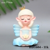 Tuong - bé gái ngồi vương miện váy xanh dương