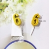 Một Chiếc Nến số 6 vàng