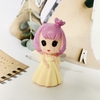 CN-bé gái thiên thần mở mắt váy vàng