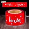 Cuộn mica bọc thành bánh Chữ Love