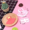 Khuôn ấn bánh hình chiếc váy TQ