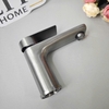 Vòi Lavabo Nóng Lạnh V42