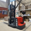 Xe nâng điện Stacker 1 Tấn E1030J