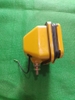 ĐÈN CẦN VUÔNG  VÀNG 24V ĐẾ NHỰA