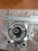 BƠM XE NÂNG 10T*1KHOANG 55 * QUAY PHẢI, ĐƯỜNG DẦU ĐÁY ( 2 LỖ TAI BẮT ZEN) - KX0003398 - NC