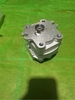 BƠM KHIỂN PC50 PC35-8 Lỗ to*10T*2T*Tâm 80*1 đng dầu,khoang 25*H98-Nhôm-  YC-part