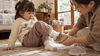 Đeo tất dày cho bé nhưng vẫn đi giày cũ:Cẩn thận chân con bị bóp nghẹt