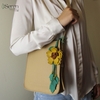 Charm hoa trà iSeren, da dê cao cấp, da thật handmade, móc khóa, charm treo túi xách, quà tặng cao cấp