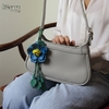 Charm hoa trà iSeren, da dê cao cấp, da thật handmade, móc khóa, charm treo túi xách, quà tặng cao cấp