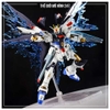 MÔ HÌNH LẮP RÁP HG CE 201 STRIKE FREEDOM FIGHTER + WING (KÈM ĐẾ + DECAL NƯỚC + EFFECT CÁNH)